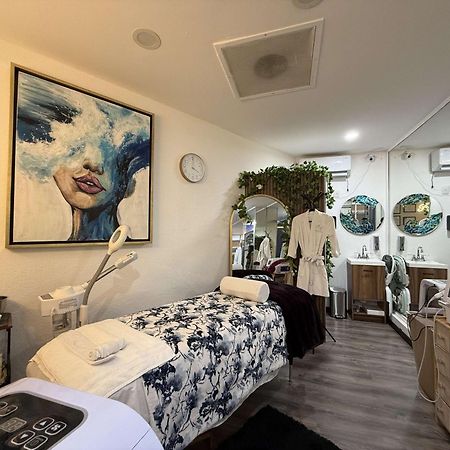 Grand Cantalagua Hotel Morelia, BW Signature Collection Exteriör bild A medical spa in the United States