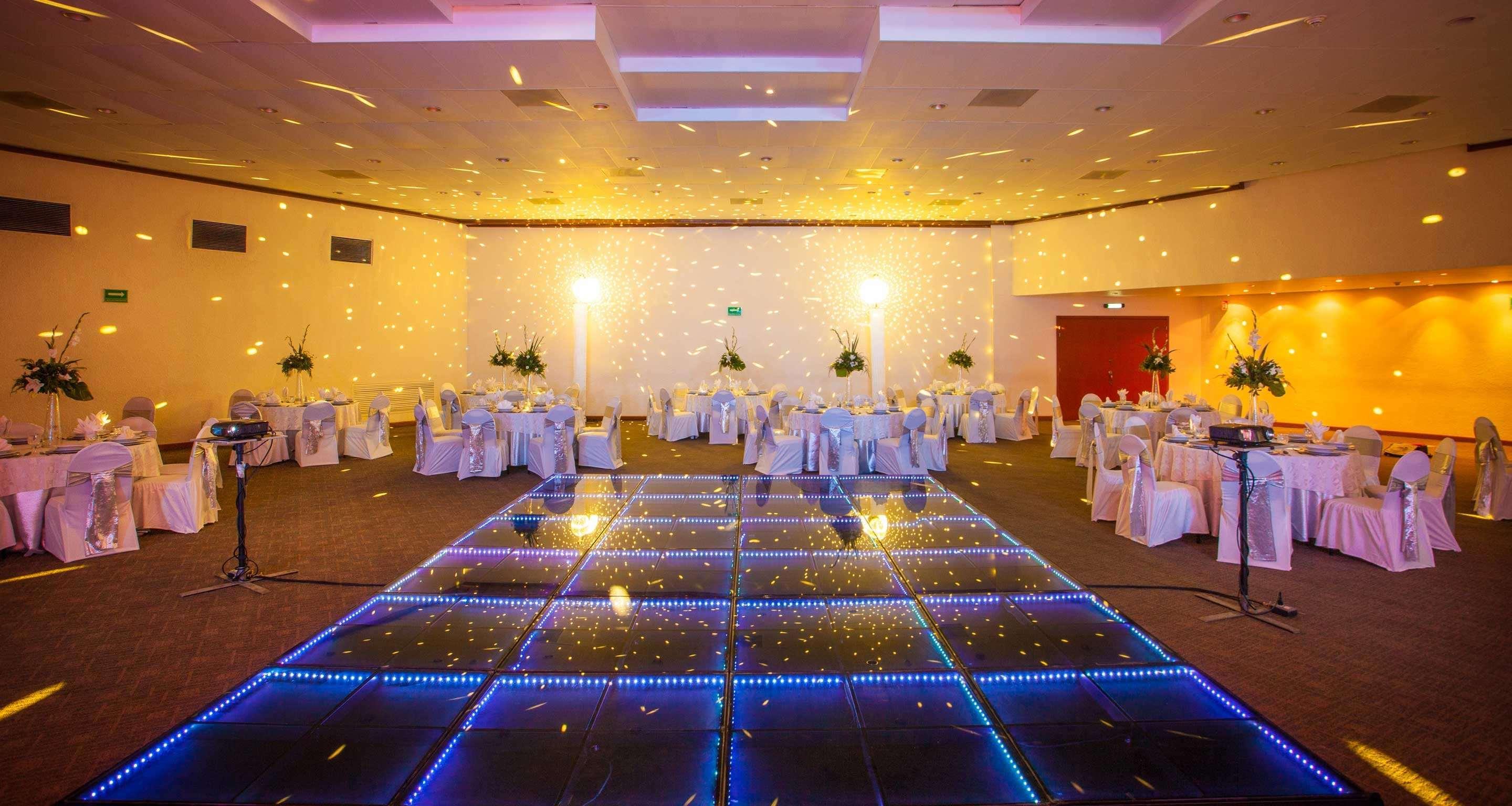 Grand Cantalagua Hotel Morelia, BW Signature Collection Exteriör bild The ballroom at the Crowne Plaza Hotel, Dublin Airport
