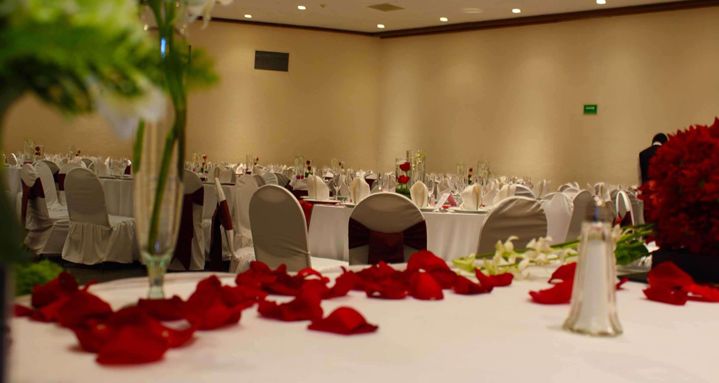 Grand Cantalagua Hotel Morelia, BW Signature Collection Exteriör bild A wedding reception