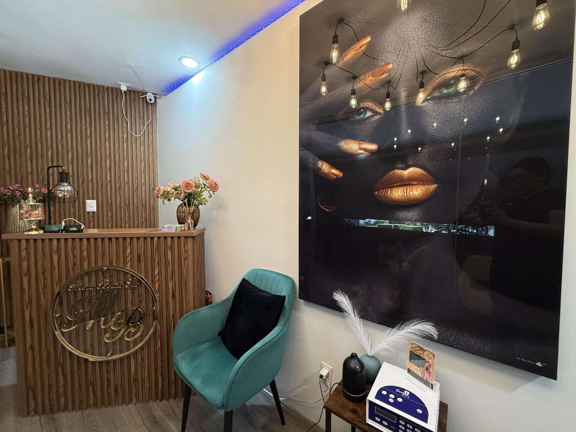 Grand Cantalagua Hotel Morelia, BW Signature Collection Exteriör bild The interior of a medical spa in the UK